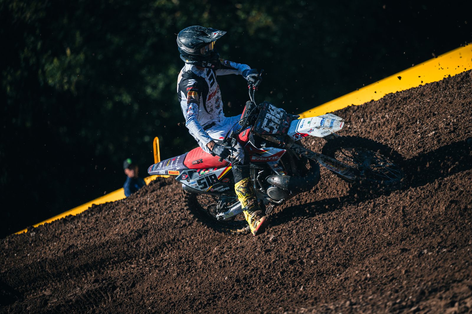 Douwe van Mechgelen kent tegenslag in EMX250 debuut in Zweden